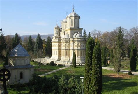 craiova curtea de arges|Distanţa de la Craiova la Curtea De Arges